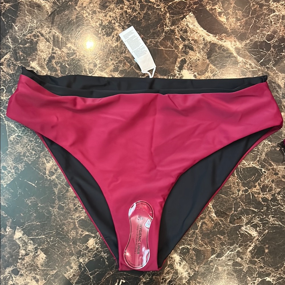 NWT bundle Cupshe Tankini Top size M with size L reversible bottoms - Picture 9 of 9